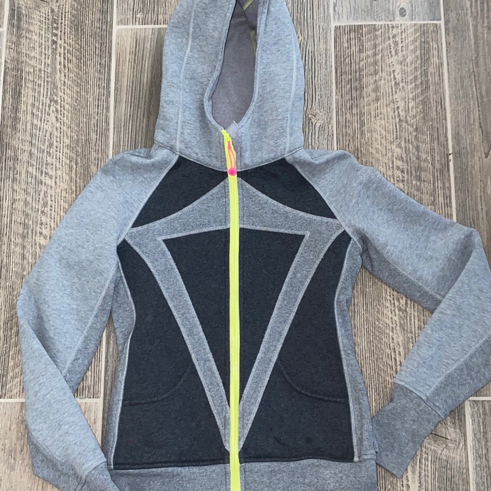 Girls IVIVVA Lululemon Scuba Hoodie Jacket Sz 14